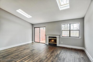 07-Living Room