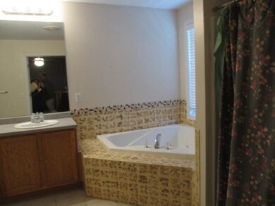 39 Buttercup Ln unit 39, South Grafton, MA 01560 - photo 6