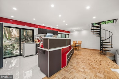 2855 Davenport St NW, Washington, DC 20008 - photo 6