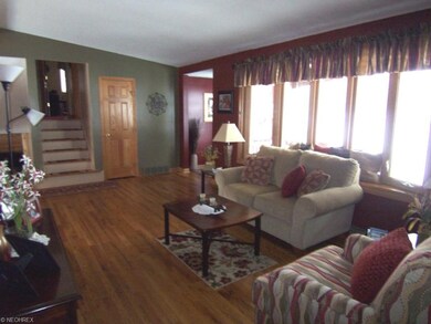Beautiful Living Room with bayed window.