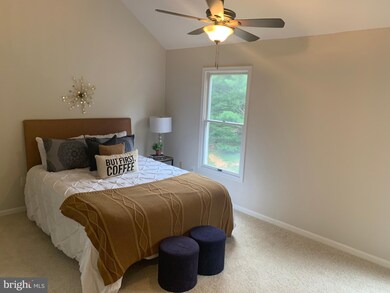 9347 Kendal Cir, Laurel, MD 20723 - photo 4