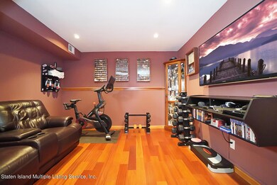 34 E Reading Ave, Staten Island, NY 10308 - photo 4