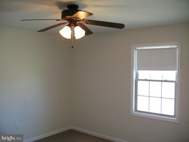 491 N Lee St, Woodstock, VA 22664 - photo 7