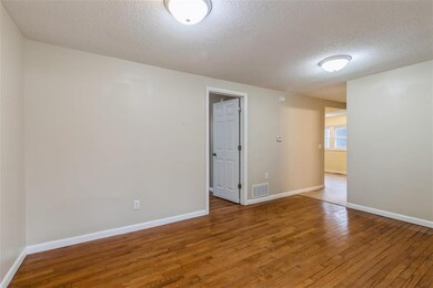 6332 N Division St, Davenport, IA 52806 - photo 4