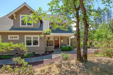 375 Mountain Paradise Dr, Grants Pass, OR 97526 - photo 3