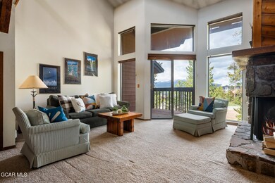 Panoramic Light-Filled Spaces