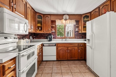 354 Rowley St, Agawam, MA 01001 - photo 6