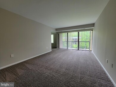 3101 Buccaneer Ct unit 201, Fairfax, VA 22031 - photo 6