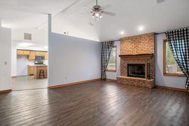 5718 Fox Mill Run, Fort Wayne, IN 46835 - photo 4