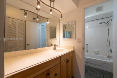 8002 Lagos de Campo Blvd unit 201, Tamarac, FL 33321 - photo 7