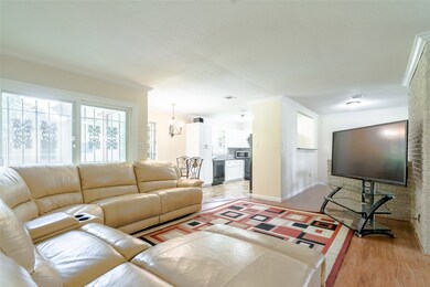 6806 Darien St, Houston, TX 77028 - photo 3