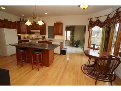 322 Woodside Ct, Batesville, IN 47006 - photo 3