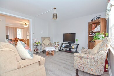 91 Donohue Rd unit 12, Dracut, MA 01826 - photo 3