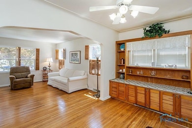 3715 Bellevue Rd, Toledo, OH 43613 - photo 7