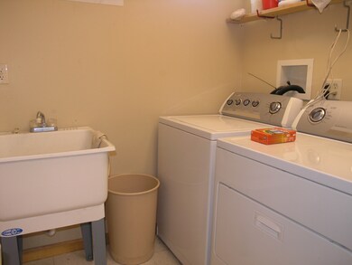 18060 Poplar Ln, Country Club Hills, IL 60478 - photo 4