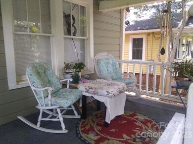 819 Wood St, Statesville, NC 28677 - photo 6