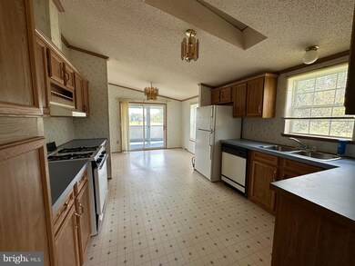 9225 Lawyers Rd, Spotsylvania, VA 22551 - photo 4