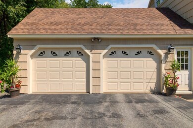 8 Leonard Dr, Pelham, NH 03076 - photo 3