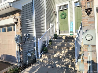 1404 Hawthorn Way, New Windsor, NY 12553 - photo 6