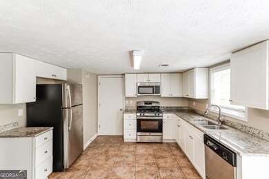 3618 Chinaberry Ln, Snellville, GA 30039 - photo 5