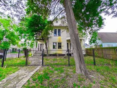 420 E 26th St, Houston, TX 77008 - photo 2