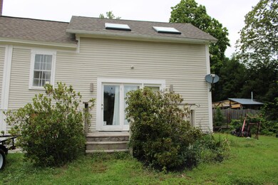 20 Pleasant St, Milford, NH 03055 - photo 4
