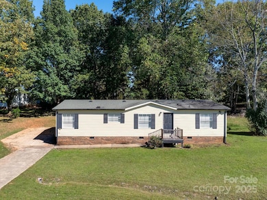 3464 Rock Creek Dr, Newton, NC 28658 - photo 6