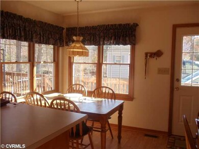 Kitchen - Eat in Kitchen area with lots of windows
