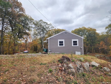 39 Upland Dr, Garrison, NY 10524 - photo 4