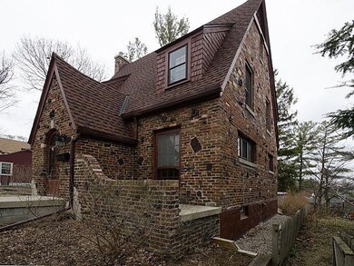 917 Edgewood Place, Ann Arbor, MI 48103 - photo 4