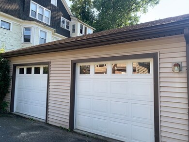 35 Leete St, Springfield, MA 01108 - photo 3