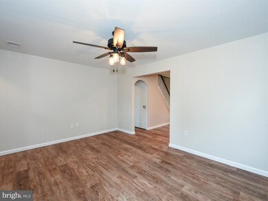 3419 Raymond St, Reading, PA 19605 - photo 5