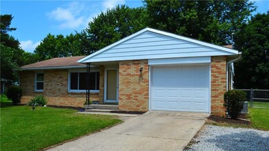 136 E 77th St, Anderson, IN 46013 - photo 2