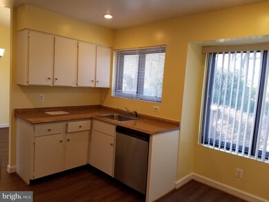 18304 Dutchess Dr, Olney, MD 20832 - photo 4