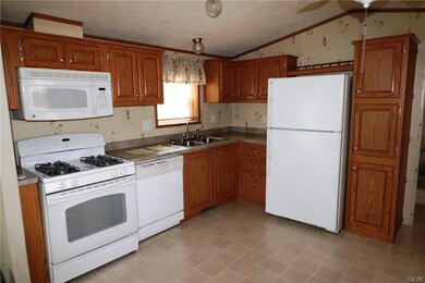 6171 Seanor Ct, Slatington, PA 18080 - photo 6