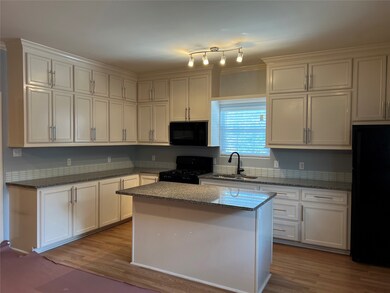 1147 Norham St, Houston, TX 77022 - photo 2