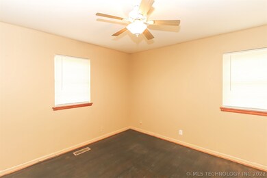 1118 E Cobb Ave, Sapulpa, OK 74066 - photo 5
