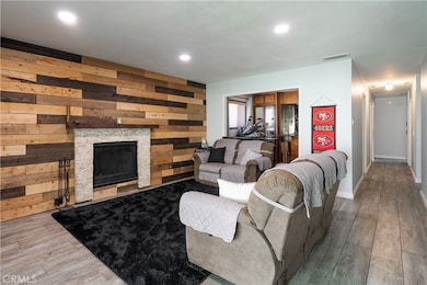 6250 Hillside Ave, Riverside, CA 92504 - photo 4