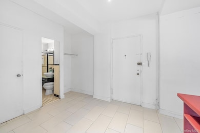Walden Terrace unit 1D, Rego Park, NY 11374 - photo 6