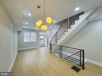 2426 S Juniper St, Philadelphia, PA 19148 - photo 4