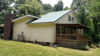 Side View Emphasizing the Cute Loft above the Foye