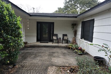 2421 Marguerite St, Bay City, TX 77414 - photo 2