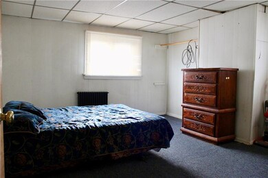 1037 3rd Ave, Beaver Falls, PA 15010 - photo 6