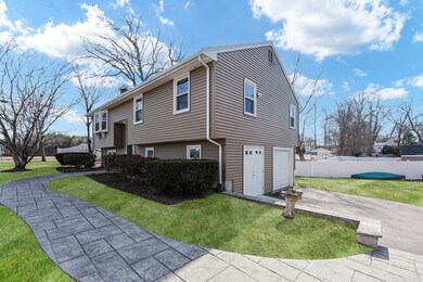 5 Hemlock Rd, Wrentham, MA 02093 - photo 2