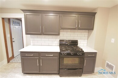 2027 Lehman Ave, Toledo, OH 43611 - photo 4