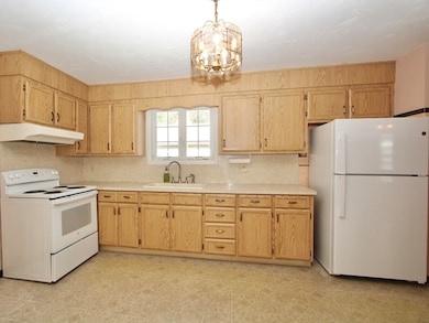 79 Alvarado Ave, Worcester, MA 01604 - photo 5