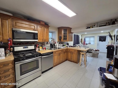 37 Beachway Ave unit 3, Keansburg, NJ 07734 - photo 2