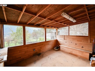 214 Thompson Rd, Riddle, OR 97469 - photo 4