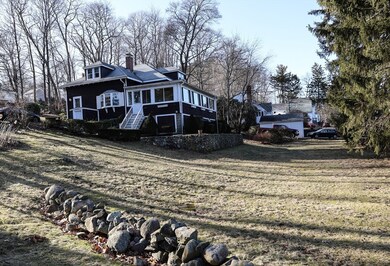 25 Pine St, Danvers, MA 01923 - photo 2