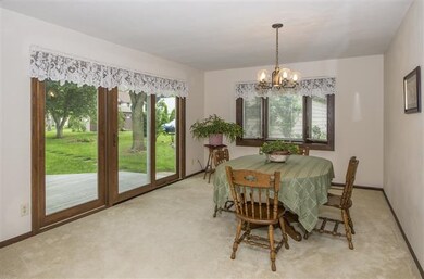 2944 Thinnes St, Cross Plains, WI 53528 - photo 5